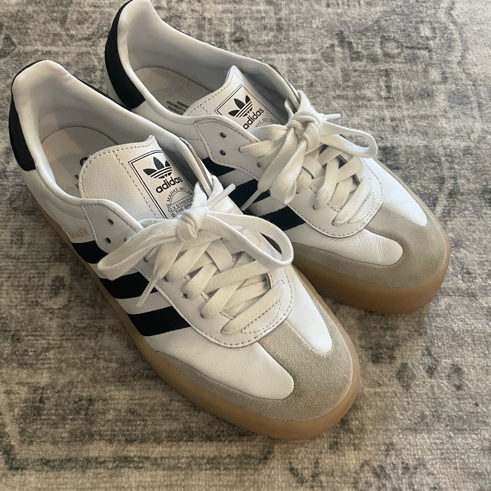 Adidas Sambaes Size 8.5